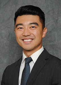 Dr. Jack Tian cataract surgeon in Seattle at King LASIK