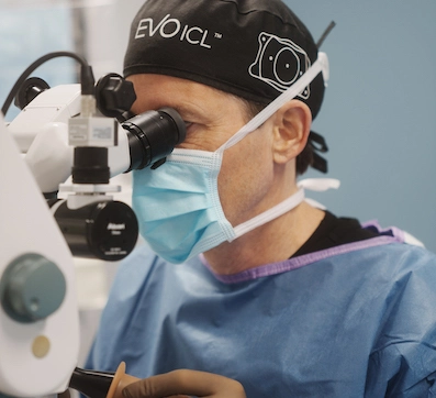 Dr. King during EVO ICL procedure